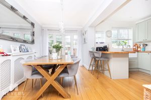 Photo 27- click for photo gallery